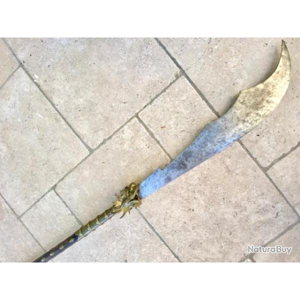 Hallebarde chinoise traditionnelle du WUSHU XIXme sicle.