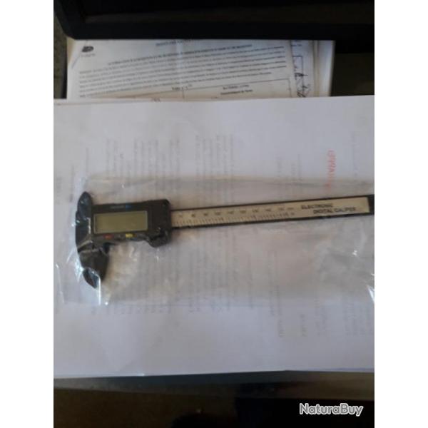 NOUVEAU PRIX!PIED � COULISSE DIGITAL en FIBRE de CARBONE,Neuf de stock,dans son emballage d'origine!