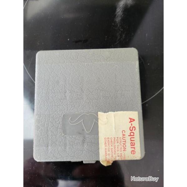 3 BALLES 470 NE A SQUARE AVEC BOITE DE RANGEMENT