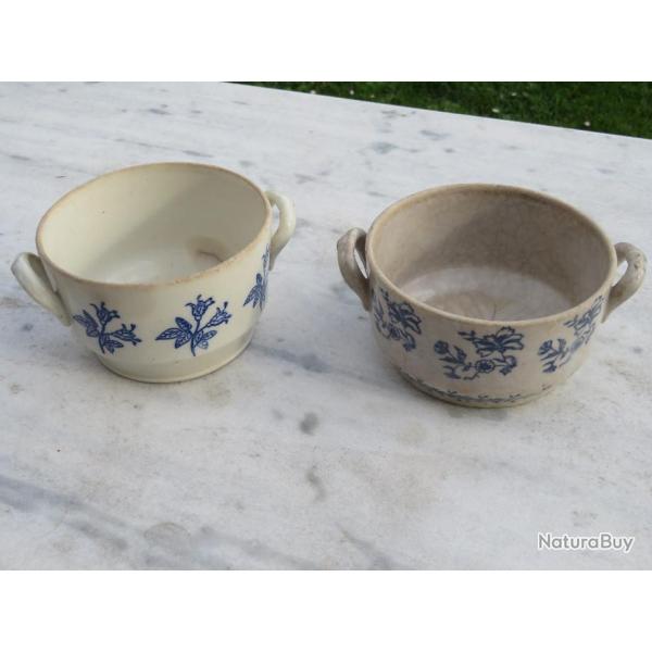 VINTAGE - Ancienne paire de ramequin d�pareill� a d�cor floral bleu encre, Terre de Fer (XIX-XX�me)