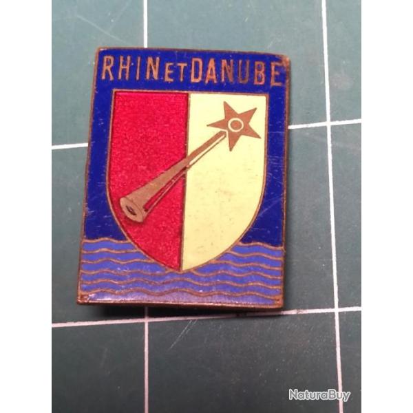 INSIGNE RHIN ET DANUBE, ECRITURE EN HAUT, PAS DE MARQUAGE, VERT PLUS CLAIR, ETOILE AVEC CERCLE