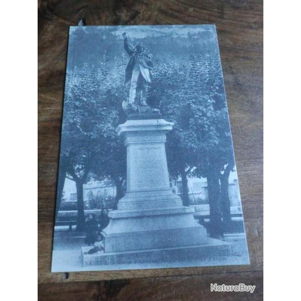cp 01 nantua  statue de baudin place d armes