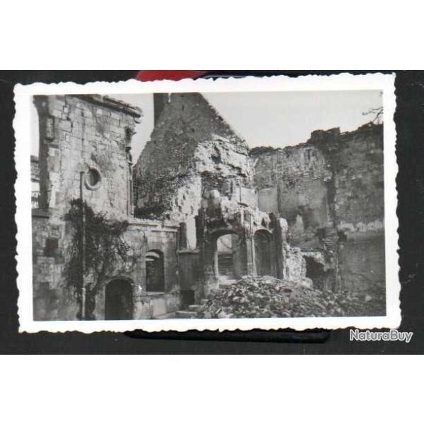 bombardement de beauvais juin 1940 , ruines ,ruines de l'�v�ch� , photo dubois