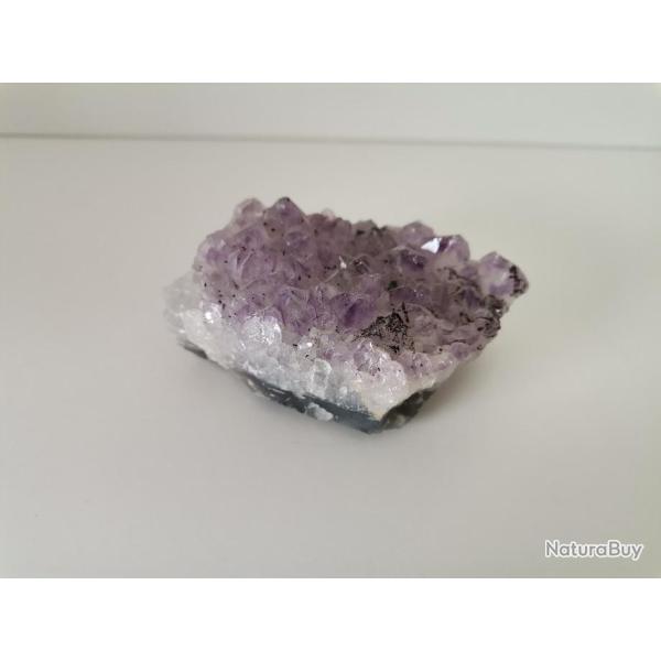 Pierre Amthyste de 7,5 cm sur 5 cm