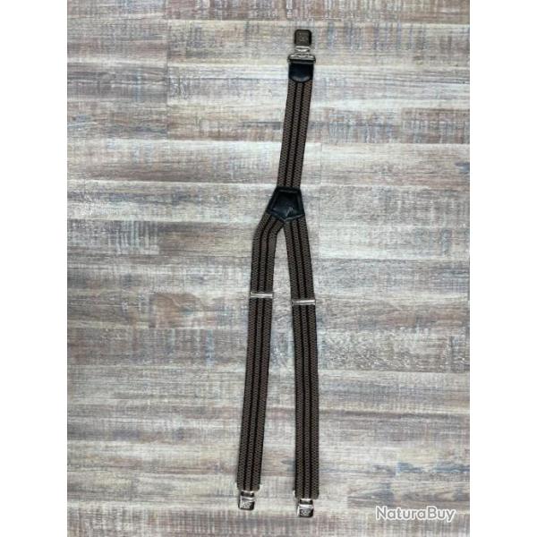 BRETELLE PANTALON  AVEC SA MACHOIRE EN FER VERT AVEC TRAIT NOIR