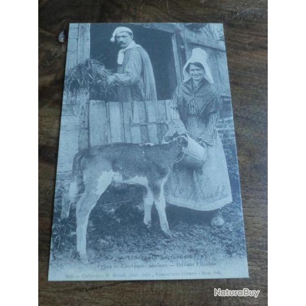 cp costume normand devant l �table