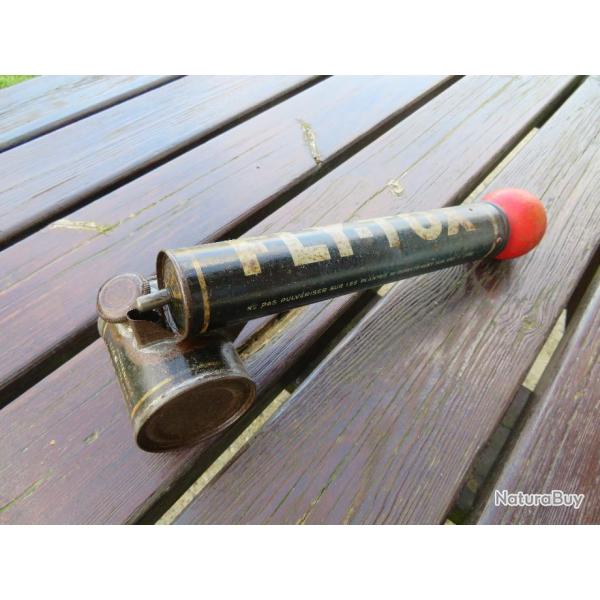 VINTAGE - Ancien pulv�risateur insecticide vintage Fly Tox (Vers 1940-50)