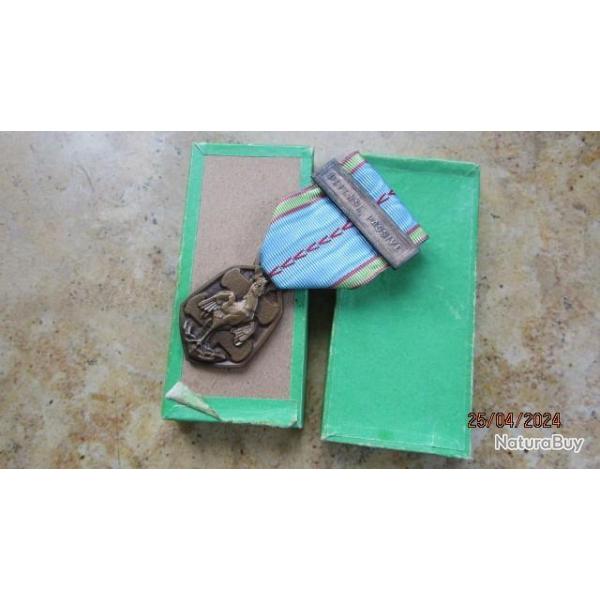 ordre m�daille de la lib�ration (comm�morative) barrette DEFENSE PASSIVE TBE+ boite seconde guerre