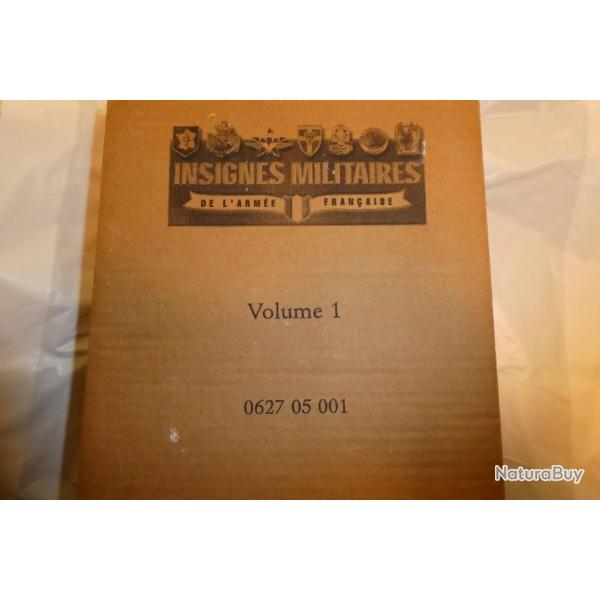 s�rie de 6 volumes "les insignes militaires Fran�aise (�ditions Atlas)