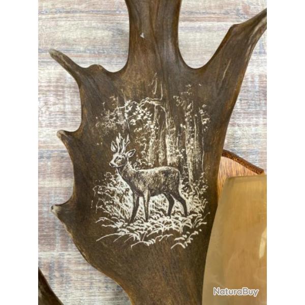 LAMPE MURALE BOIS DE DAIM AVEC TRES BELLE GRAVURE BROCARD