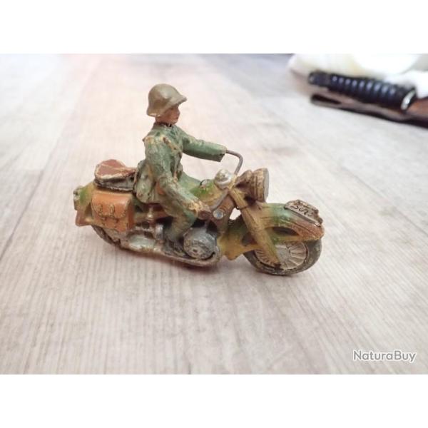 LINEOL ou ELASTOLIN ????    Motard sur BMW ?