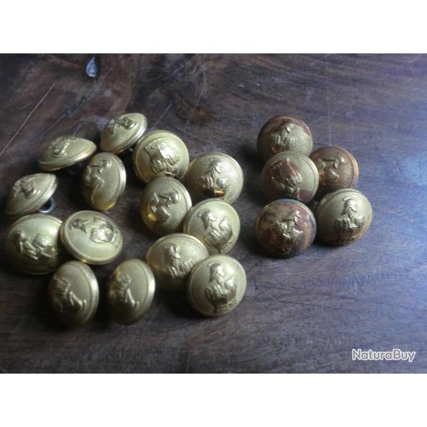 bouton x 19  pour vareuse uniformes  g�nie 1870