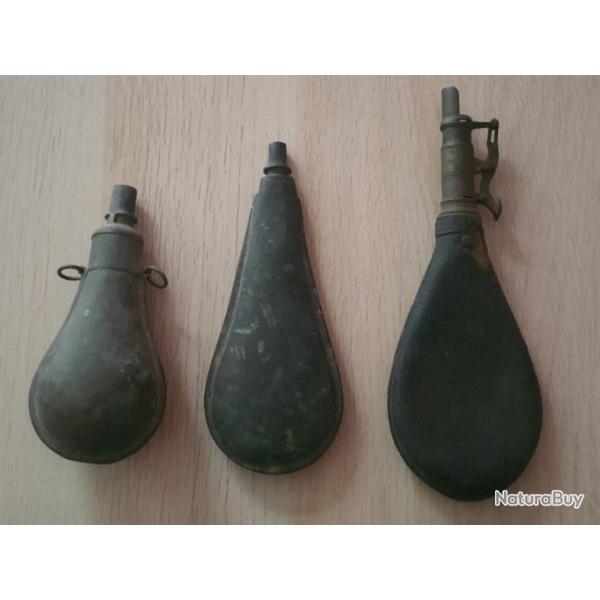 Lot 3 poires �  poudre vides �  nettoyer et restaurer.
