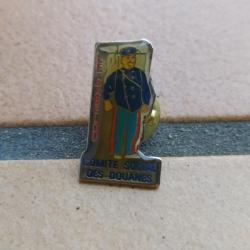 PINS DOUANES LE GABELOU COMITE SOCIAL DES DOUANES