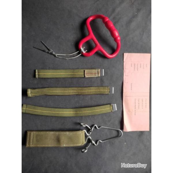 LOT PETIT MATERIEL PARACHUTE
