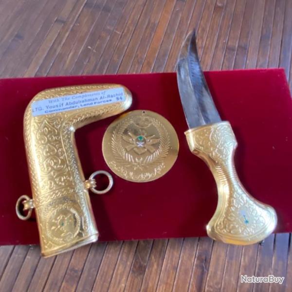 RARE JAMBIYA OFFERT PAR LE G�N�RAL COMMANDER ROYAL SAUDI LAND FORCE D'ARABIE SAOUDITE