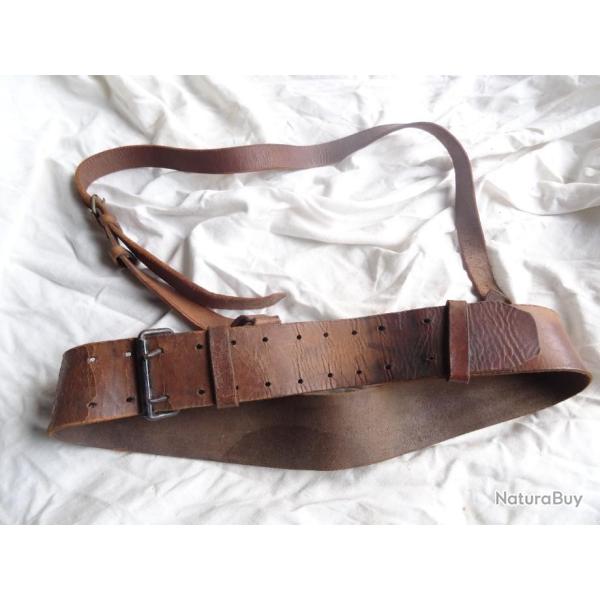 051X  lot , bon ceinturon  brelage d'officier complet