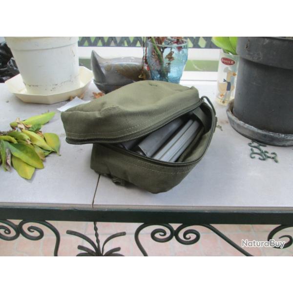 lot de 4 chargeurs m4 low cap 85bbs+poign�e verticale marui + pouch (fr07)