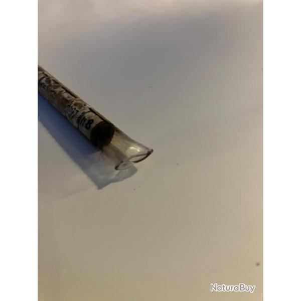 Int�ressant tube � essai pr�sentation plombs de chasse.