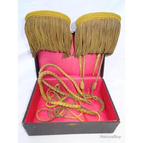 1026X paire paulettes infanterie de marine ( V le franois a lyon  )