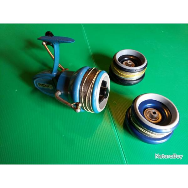 MOULINET MER BAM 520 COMPLET  PLUS  DEUX  BOBINES  . PARFAIT  ETAT  .  FABRICATION  FRANCAISE .