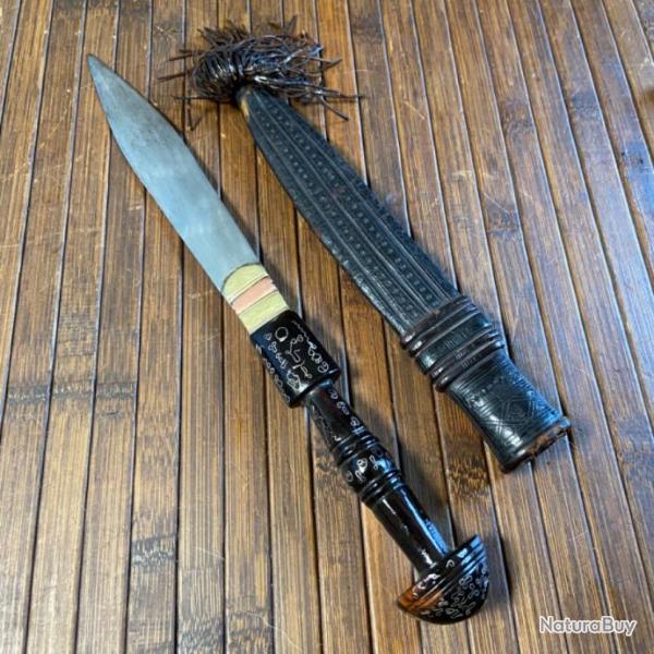 POIGNARD TOUAR�GUE D'AFRIQUE CUIR BOIS