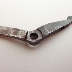 Levier coud&eacute; de d&eacute;tente pour pistolet ou revolver &agrave; identifier. Tr&egrave;s certainement suisse