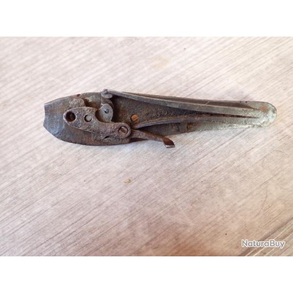 Platine pour pi�ces : grand ressort, biellette, ... , pour fusil ou pistolet