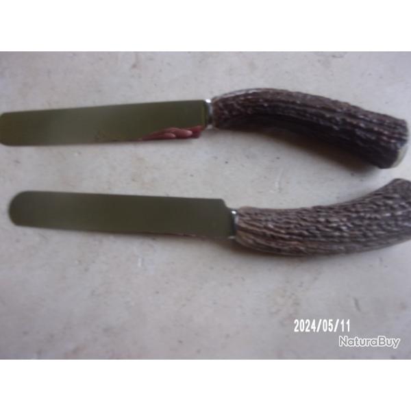 lo de deux couteaux a beurre