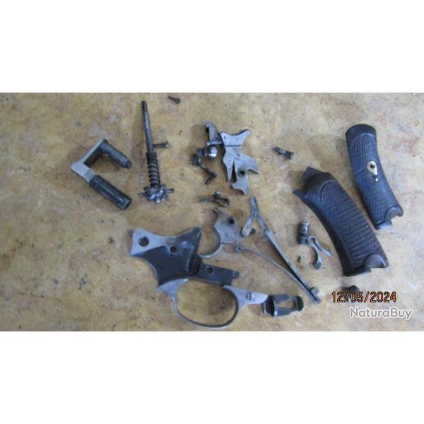 pi�ces D r�volver r�glementaire 1892 militaire Fran�ais percuteur plaquettes ressorts vis plaque vis