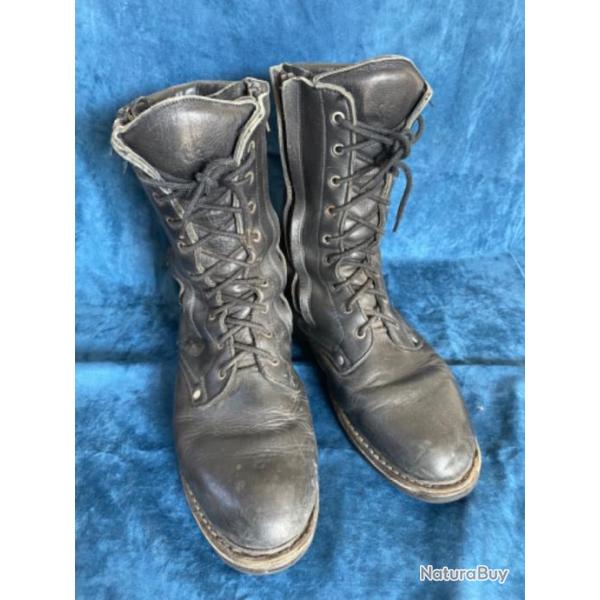 Ancienne paire de rangers Alpex 2000