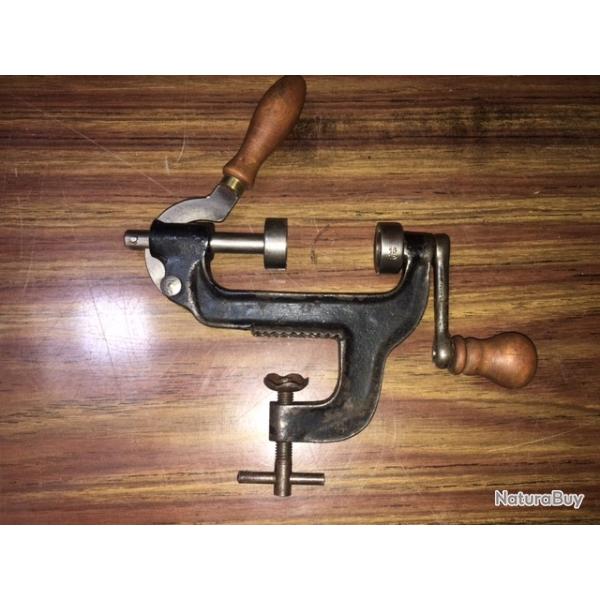 SERTISSEUR CAL 16 N�22