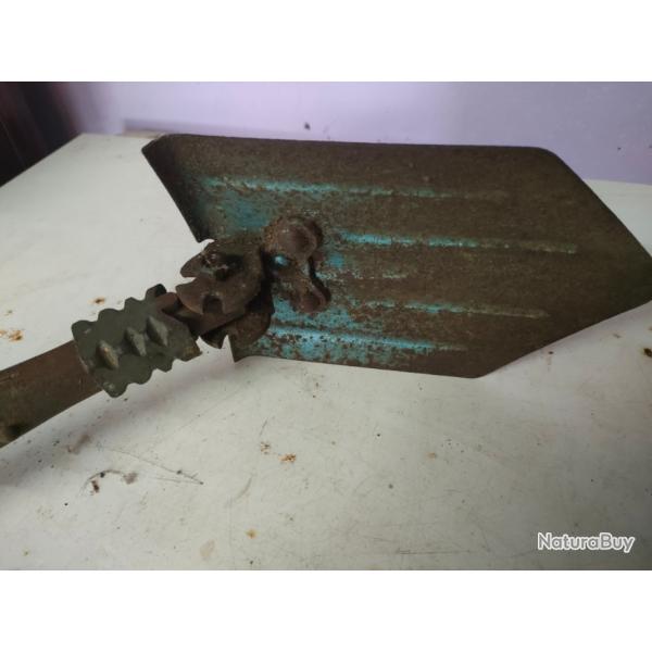 Pelle pliable US Ou arm�e Fran�aise