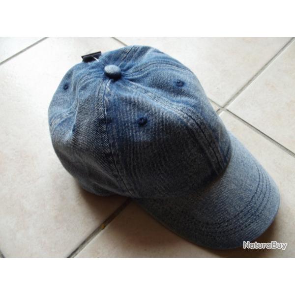 A SAISIR - Casquette en jean 100% coton taille unique r�glable marque ARDENE NEUVE