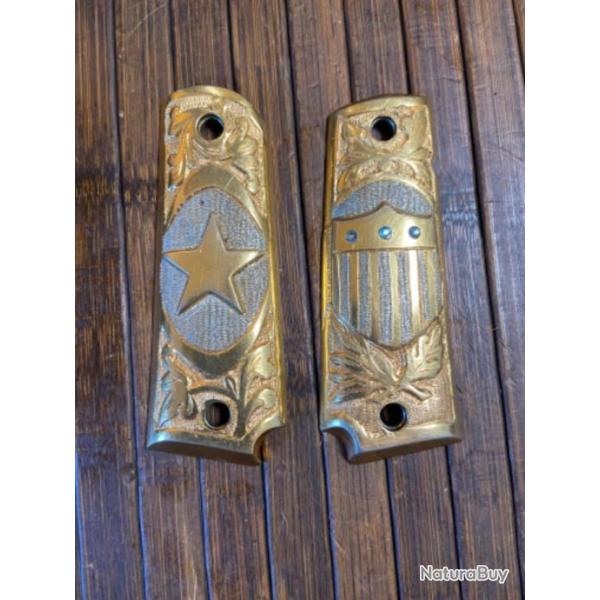 PAIRE DE PLAQUETTES U.S POUR PISTOLET 1911 SEMI AUTO  EN M�TAL