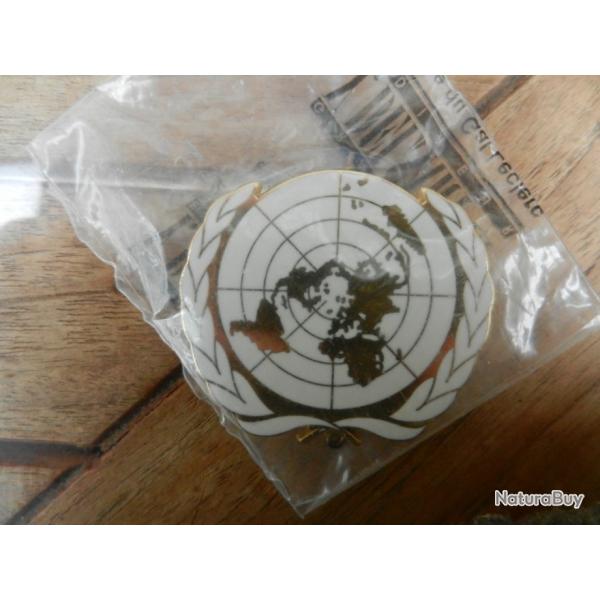 insigne militaire fran�ais pour b�ret bleu O.N.U.