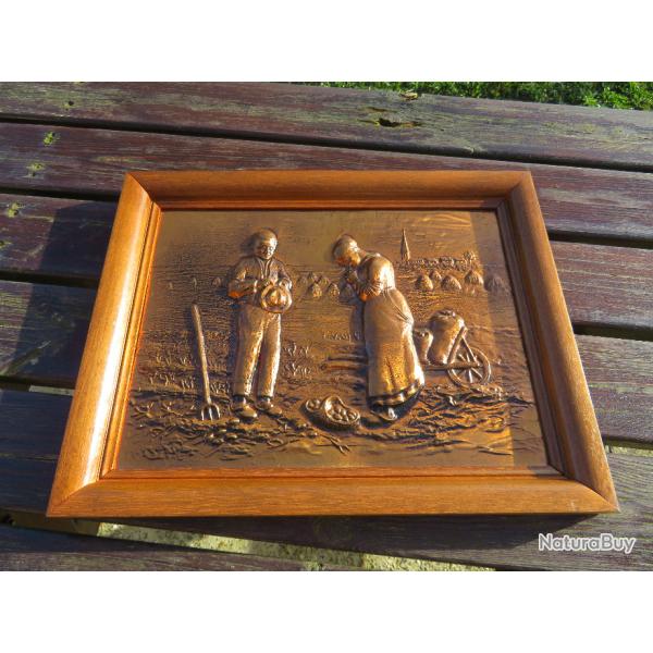 Tableau Bas-Relief en cuivre repouss� � d�cors champ�tre repr�sentant L'ang�lus - FRANCE (Vers 1960)