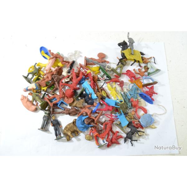 Lot de soldats et jouets en plastique / m�tal, ann�es 1960 - 1970, pub lessive bonux ou Mir, starlux