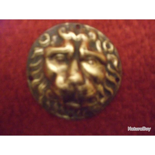 Plaque de coiffures ou gibernes BELGE .