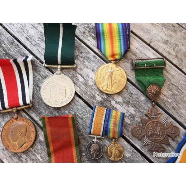 Bel ensemble de m�dailles britanniques � d�terminer dont deux en argent, toutes attribu�es