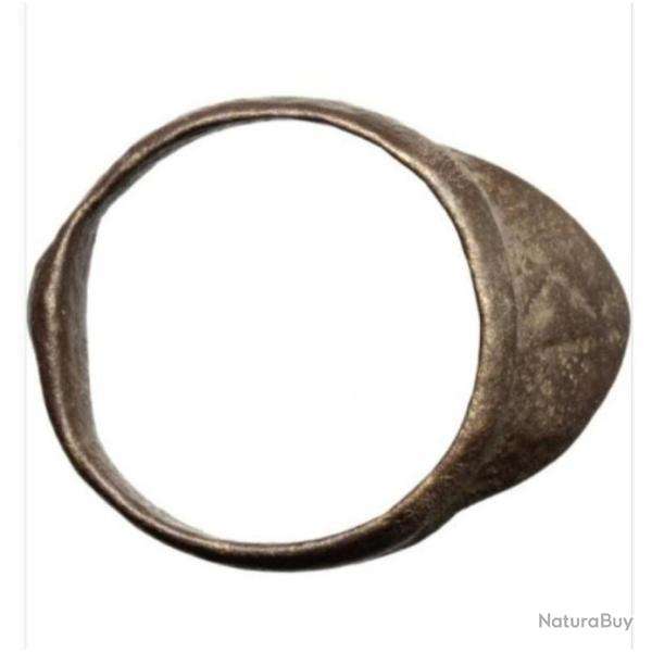 BAGUE D'ARCHER, pouce, Renaissance. BRONZE ARCHER'S Thumb Ring (13e - 15e si�cle)