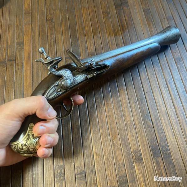 PISTOLET TROMBLON � SILEX ORIENTAL PLATINE GRAVURE ARGENT