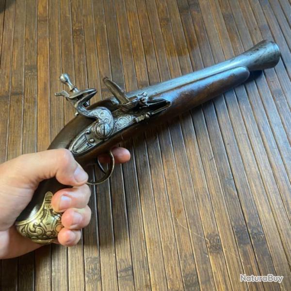 PISTOLET TROMBLON � SILEX ORIENTAL PLATINE GRAVURE ARGENT
