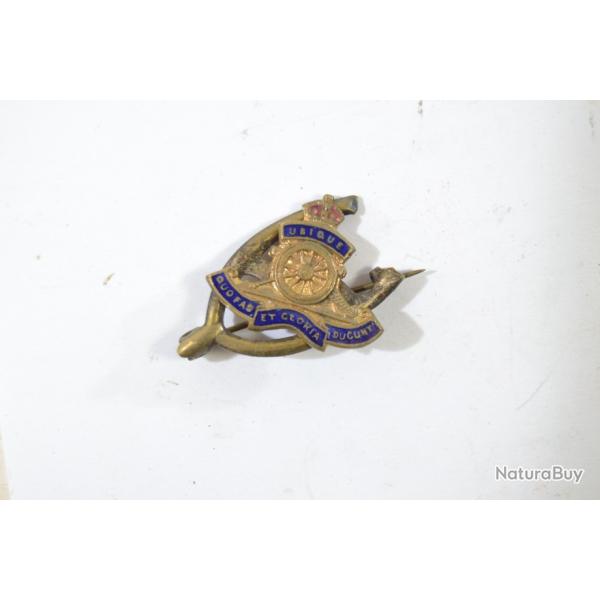Ancien petit insigne / broche Royal Artillery Anglais avec �peron Spur. Anglais UK GB WW1 / WW2