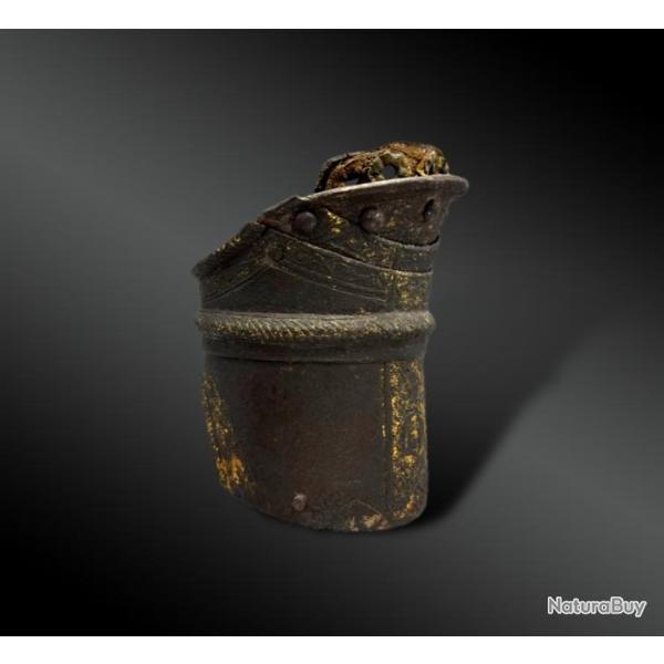 BRASSARD d'ARMURE d'ENFANT - Italie - Fin du XVI�me si�cle