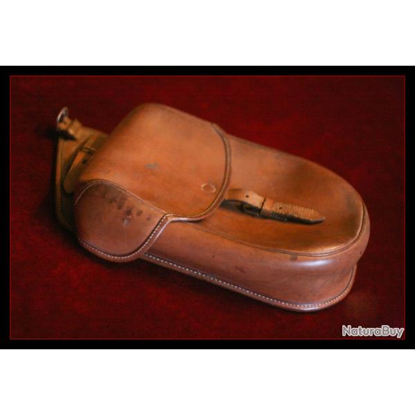 Tr�s belle sacoche de selle d'Officier Allemand Mod 25 .