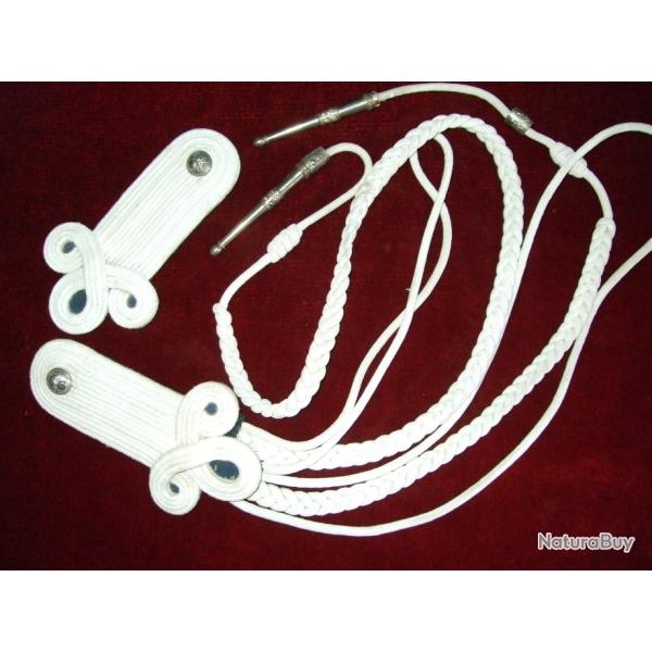 Epaulettes et Fourrag�re de la Gendarmerie Nationale .Mod1905 ..