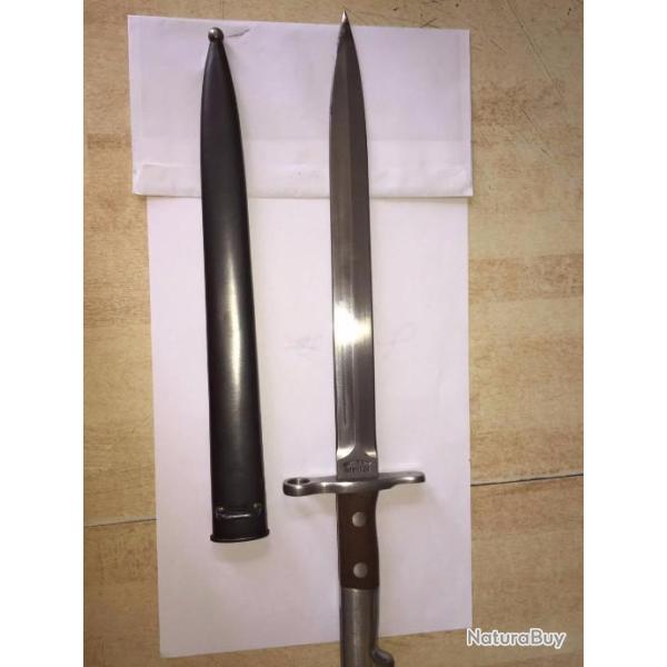 Vend  ba�onnette Suisse  avec gousset pour fusil G 11 K 11  K 31