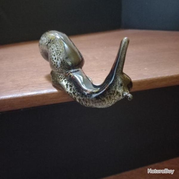 Tr�s joli escargot ancien en c�ramique fait main  s�rie limit�e