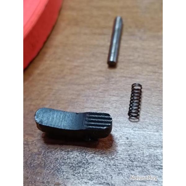 UNIQUE - Mod�le T - 22LR - Pi�ces - Bouton arr�toir de culasse + ressort + goupille